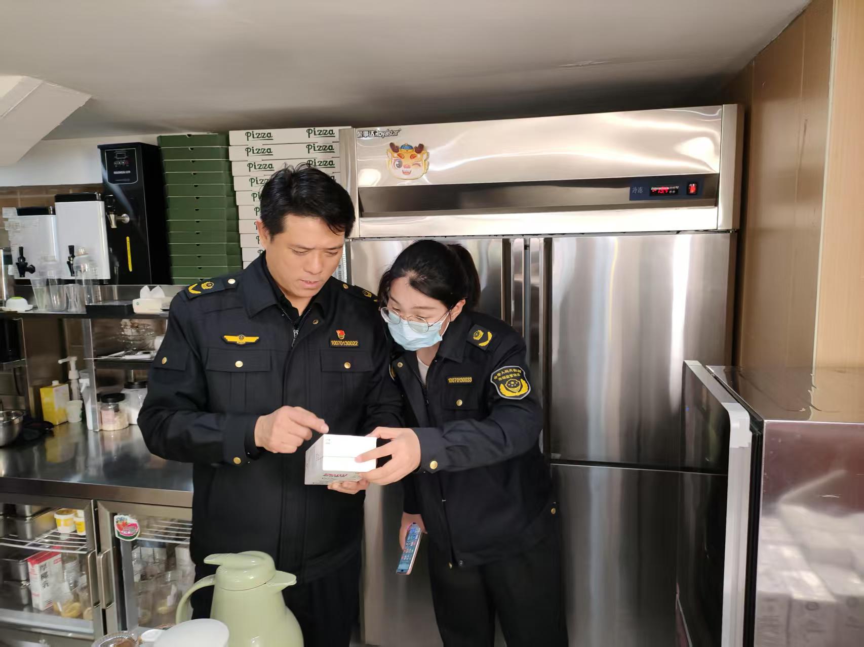 開(kāi)展“食”話實(shí)說(shuō)檢查 (1).jpg